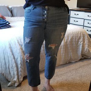 Maurices Torn Capri Jeans with 4 buttons